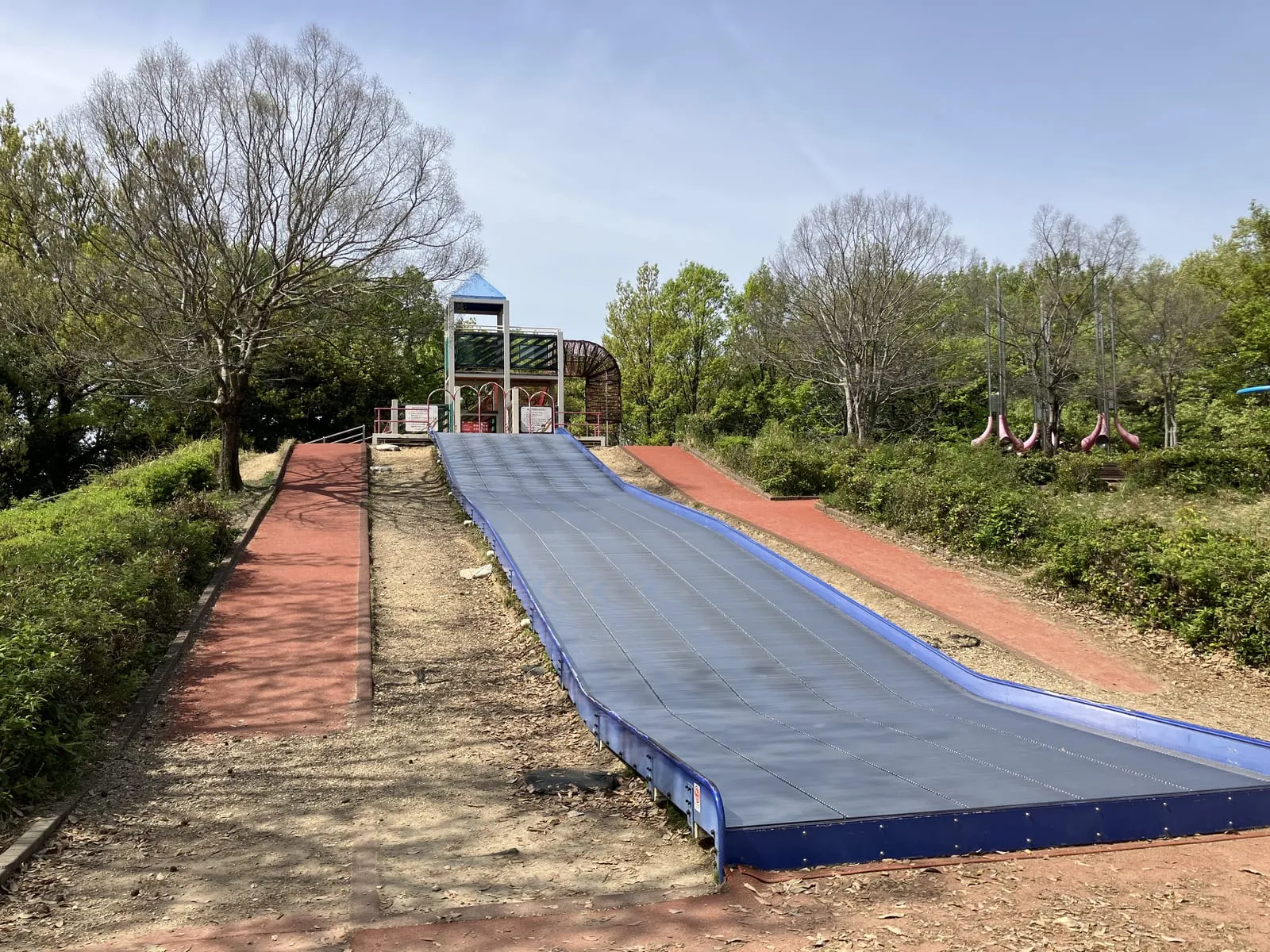 小幡緑地のワイドローラースライダー