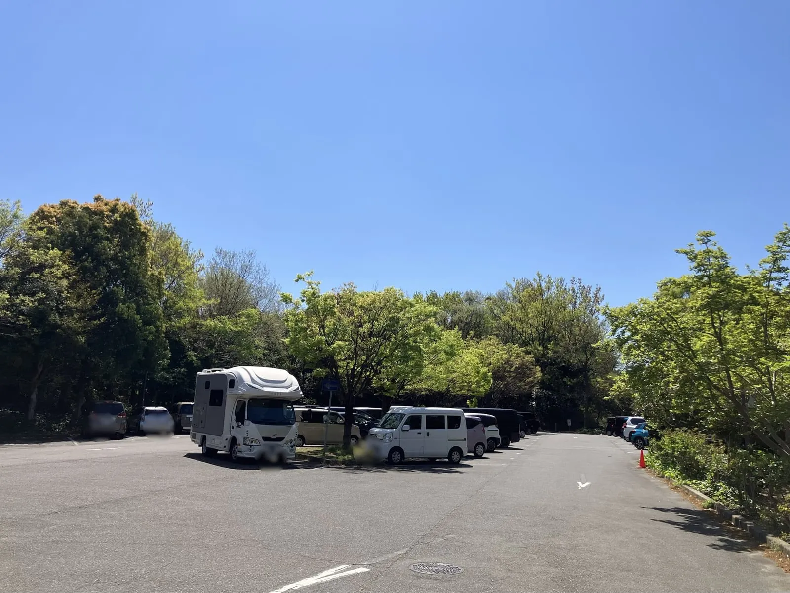 キャンプ場近くの駐車場
